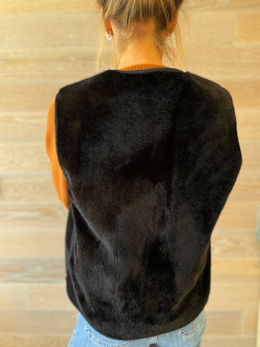Nassau Black Gilet